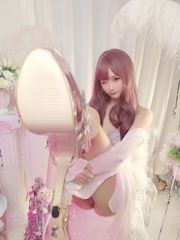 [Cosplay] Anime Blogger Xiaomei Ma - (Kerstselfie) Purple Love
