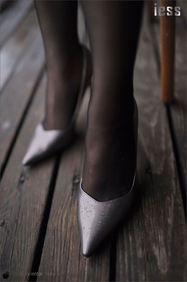Silky Foot Bento 029 Xiaoxue "OL Uniform Black Silk" [IESS Aneh dan Menarik]