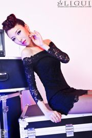 Model Wenxin „Modna czarna koronkowa dziewczyna” Complete Works [丽 柜 贵 足 LiGui] Fotografia pięknych nóg i nefrytowych stóp