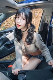 Every month su "Inside the Car" [COSPLAY Beautiful Girl]